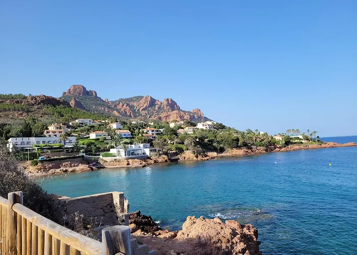 Studio Agay A 2 Pas Des Plages